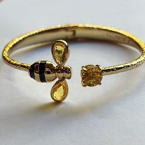 ...TALBOTS...Gold Tone Yellow Acrylic Crystals Bumble BEE Hinge Bracelet